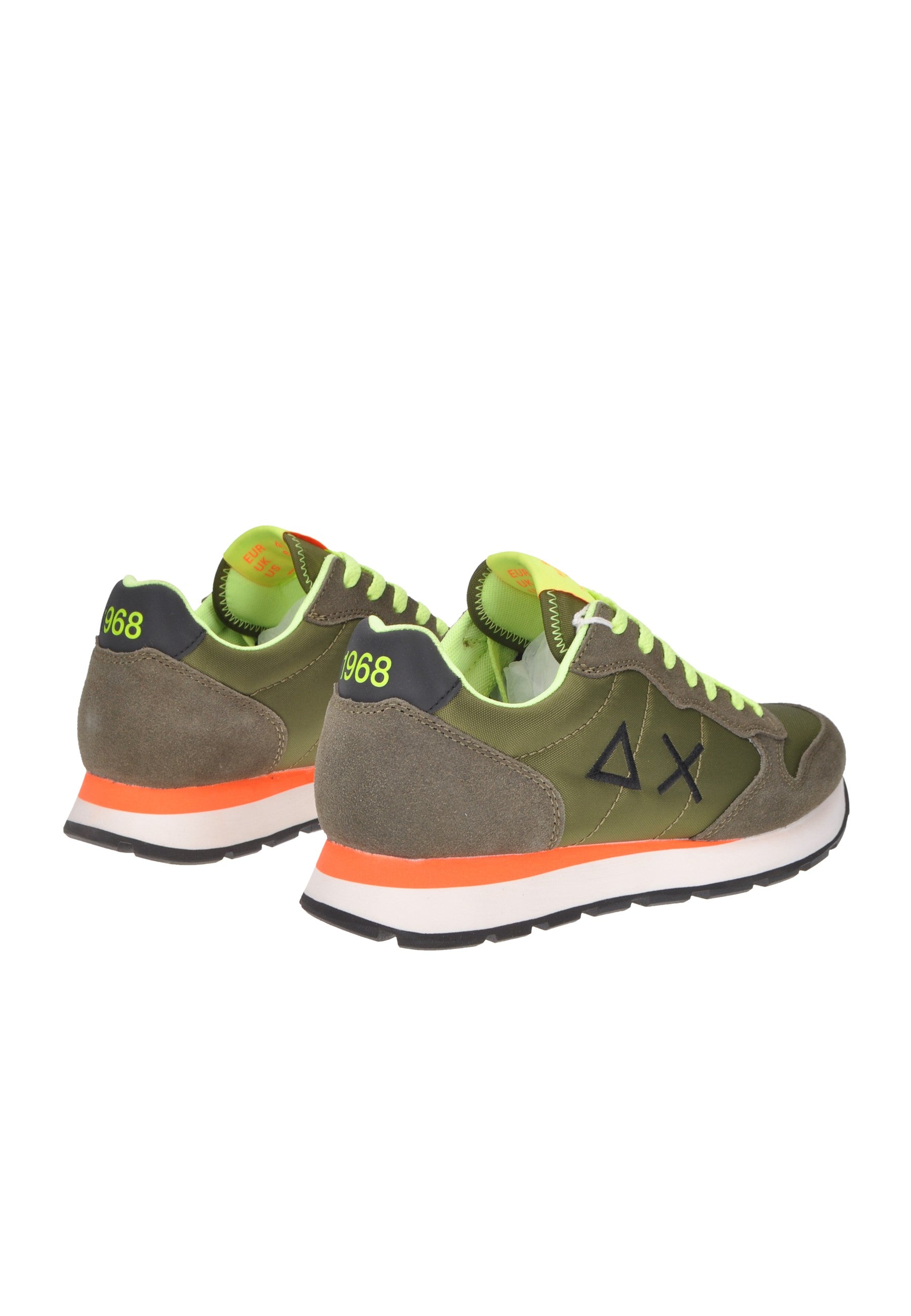 Z35102 SUN68 sneakers in olive green suede with neon accents and cushioned insole for comfort.